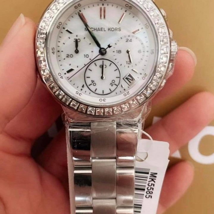 Michael Kors Dylan Silver Dial Silver Steel Strap Watch for Women - MK5585